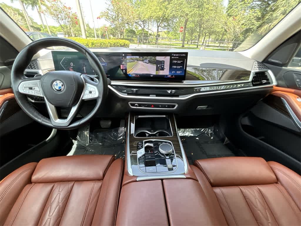 2023 BMW X7 xDrive40i 10