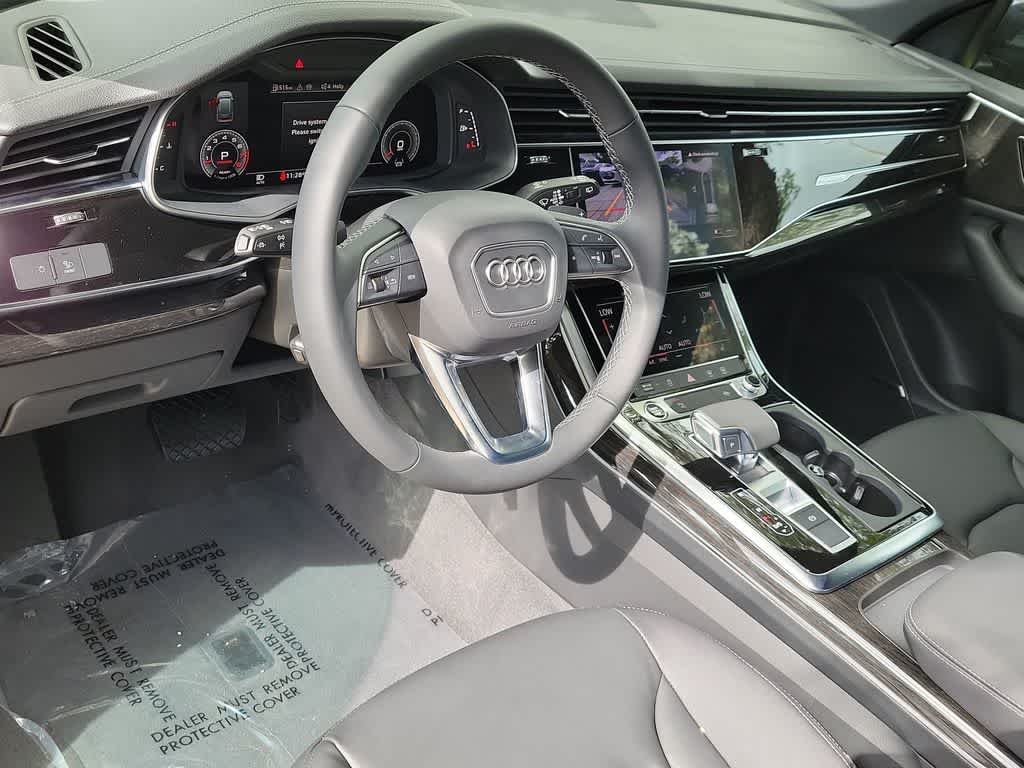 Thumbnail: 2026 Audi Q8 - 2