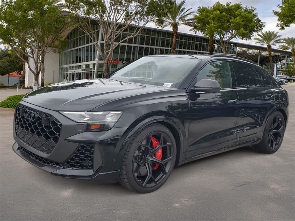 2025 Audi RS Q8 4.0T Hero Image