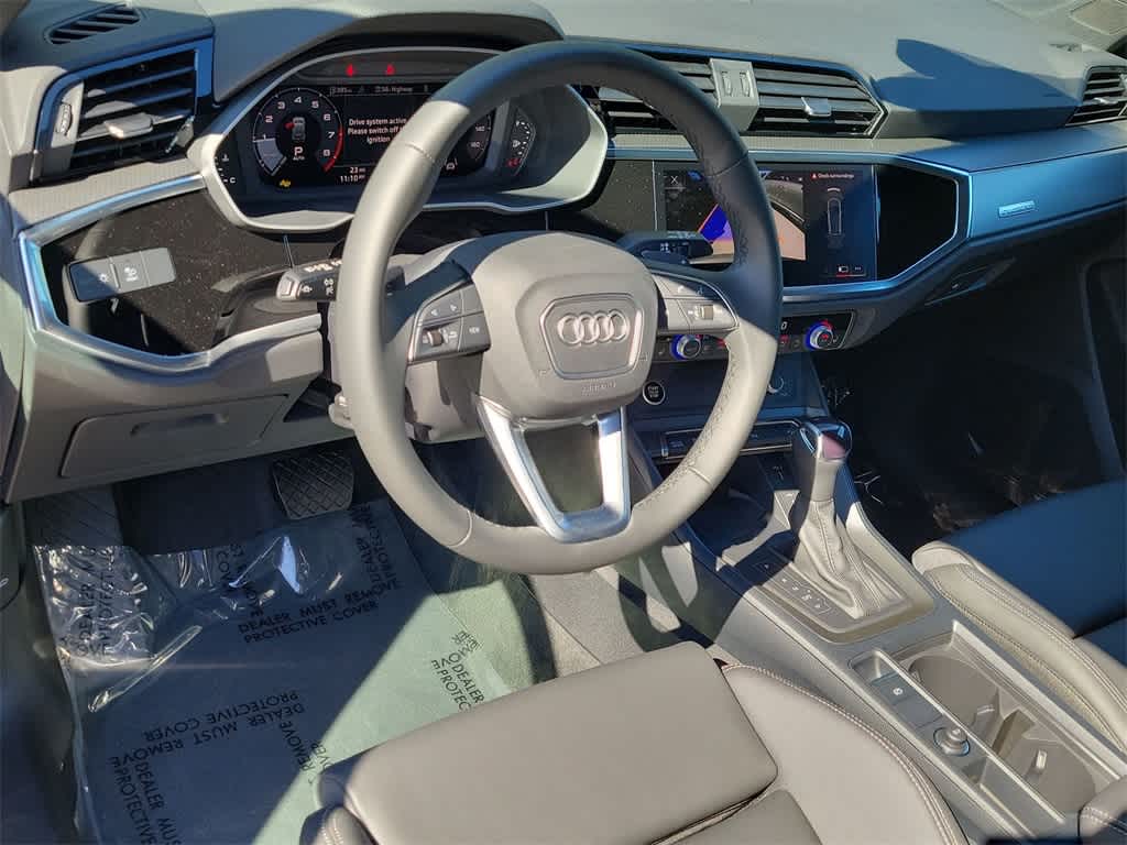 Thumbnail: 2025 Audi Q3 - 2