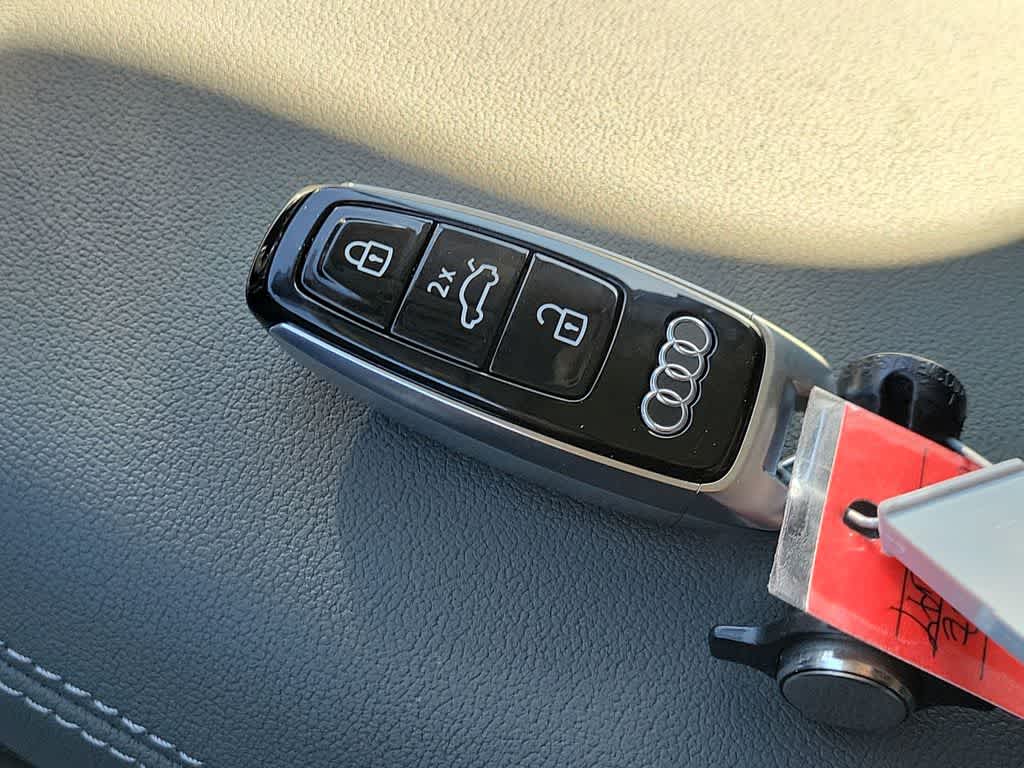 Thumbnail: 2026 Audi Q7 - 20