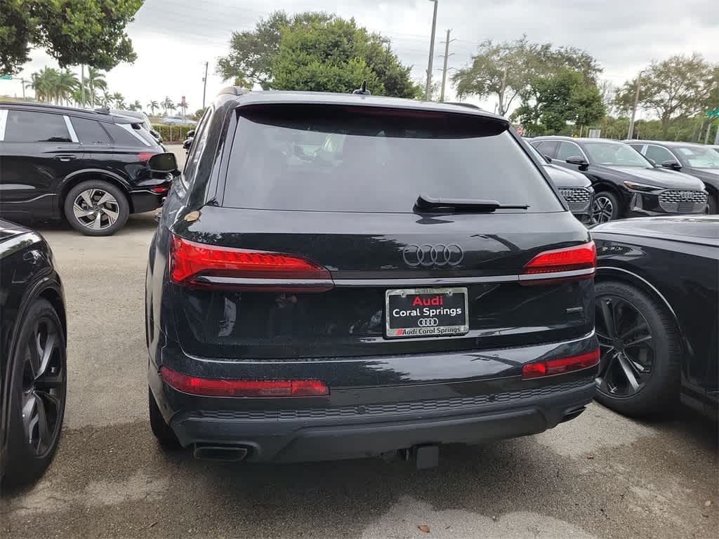 Thumbnail: 2026 Audi Q7 - 3