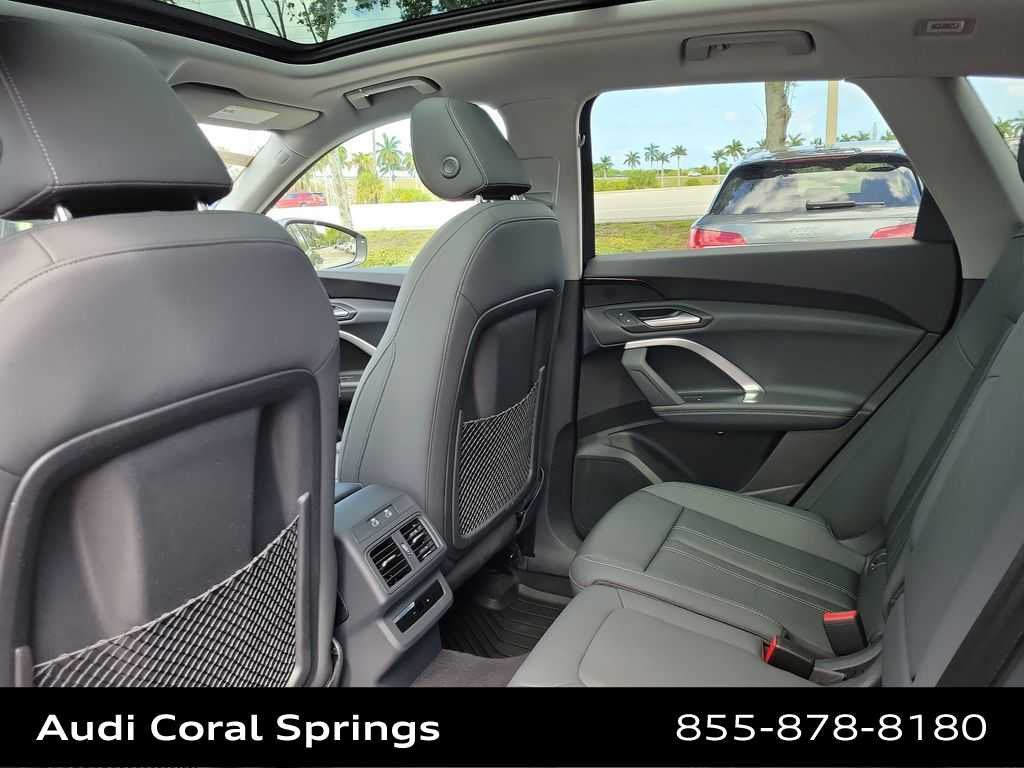 Thumbnail: 2025 Audi Q5 - 20