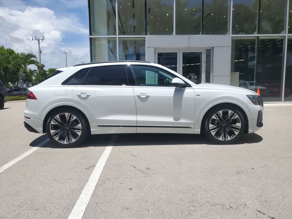 Thumbnail: 2025 Audi Q8 - 7