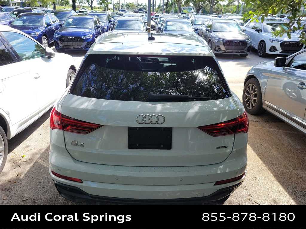 Thumbnail: 2019 Audi Q3 - 19