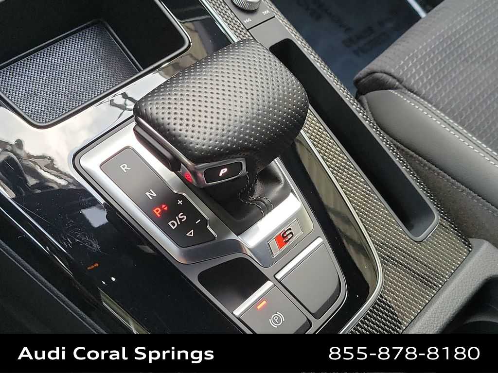 Thumbnail: 2023 Audi SQ5 - 25