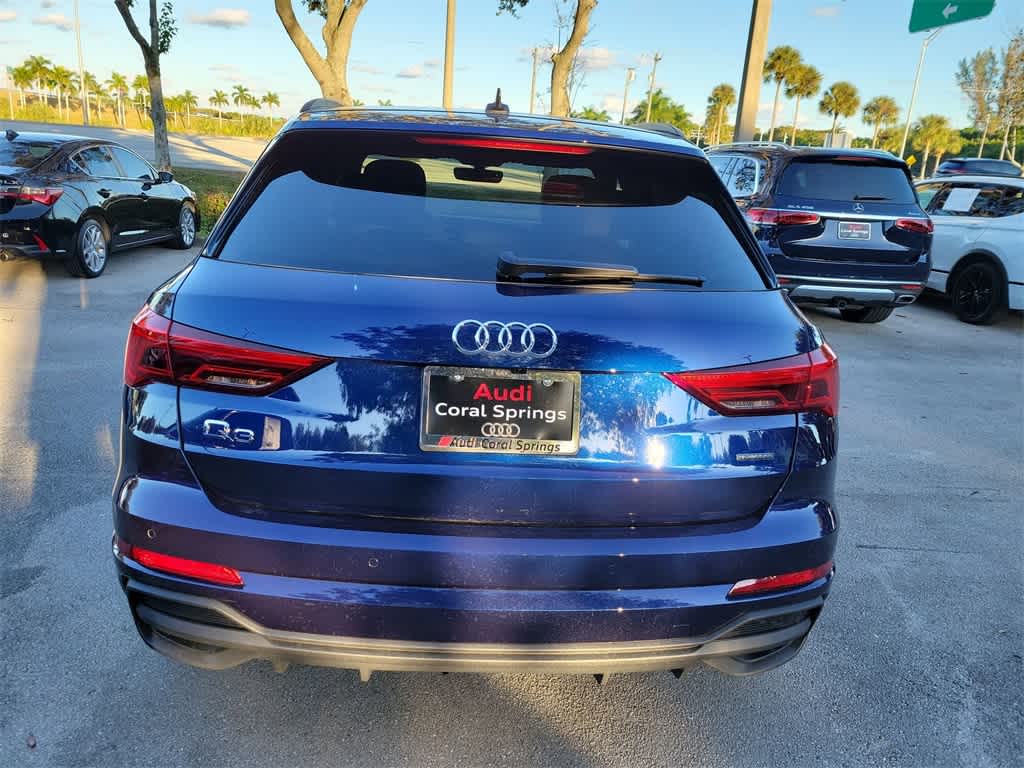 Thumbnail: 2025 Audi Q3 - 13