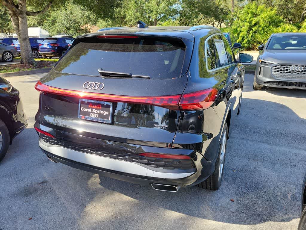 Thumbnail: 2025 Audi Q5 - 8