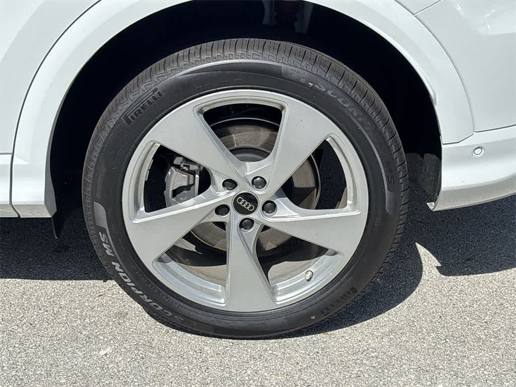 Thumbnail: 2025 Audi Q5 - 22