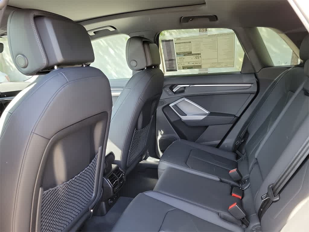 Thumbnail: 2025 Audi Q3 - 20