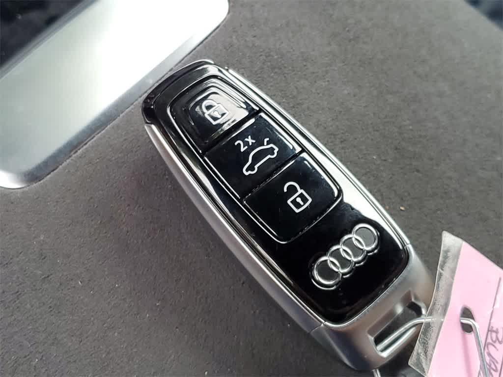 Thumbnail: 2025 Audi RS 6 - 28