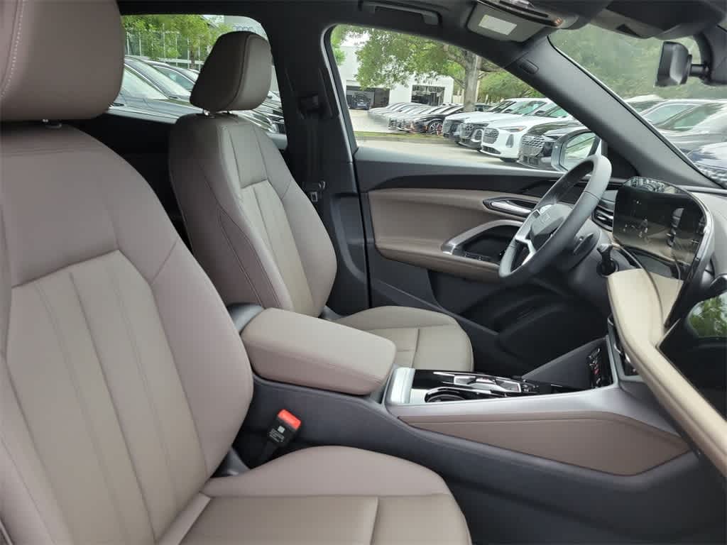 Thumbnail: 2025 Audi Q5 - 22