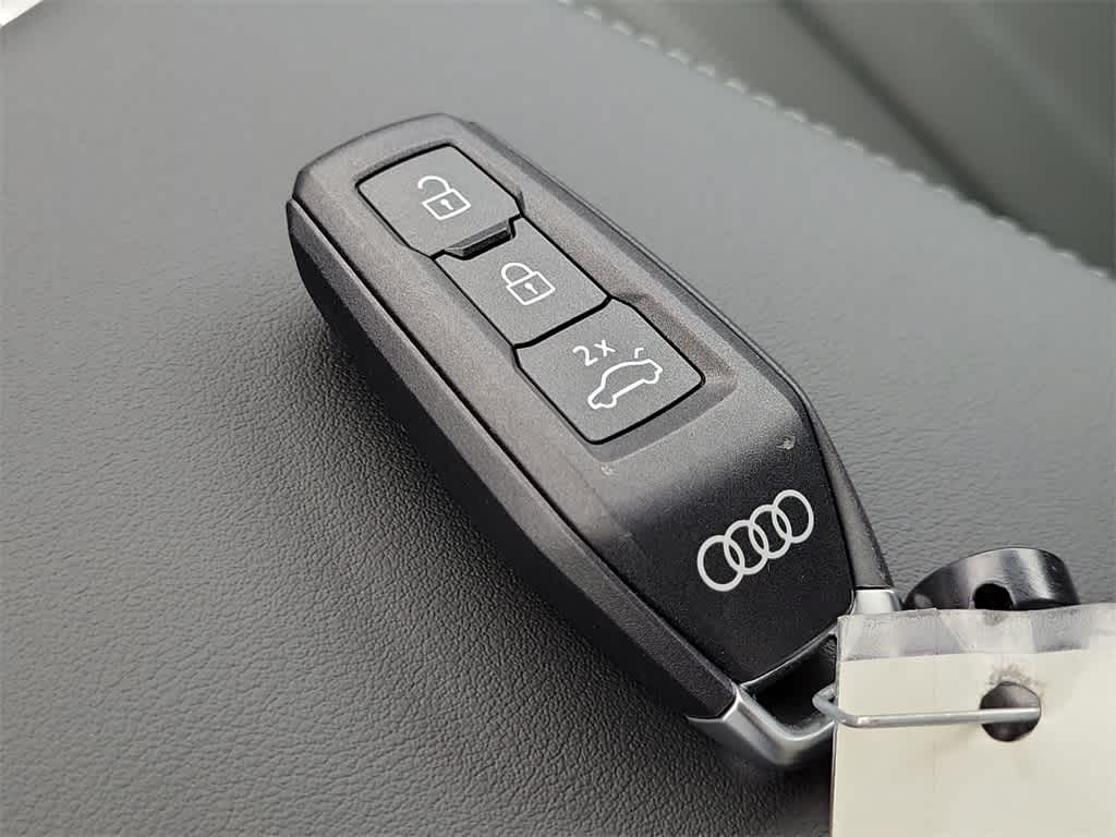 Thumbnail: 2025 Audi Q5 - 20