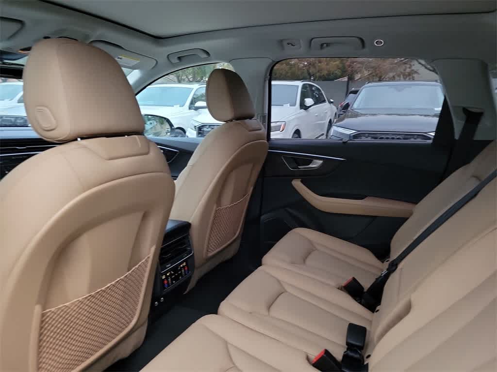 Thumbnail: 2026 Audi Q7 - 20