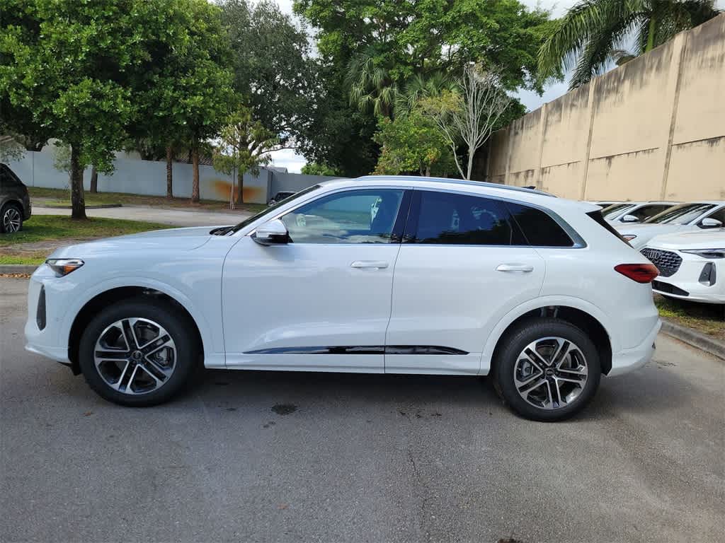 Thumbnail: 2025 Audi Q5 - 11