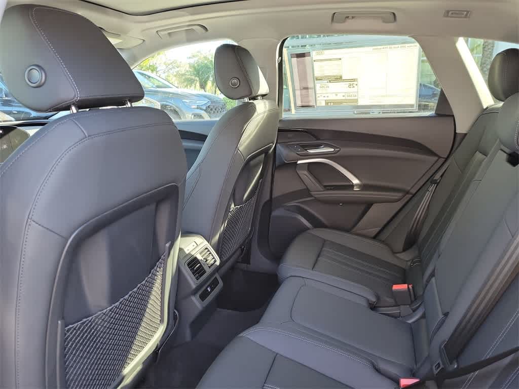 Thumbnail: 2025 Audi Q5 - 12