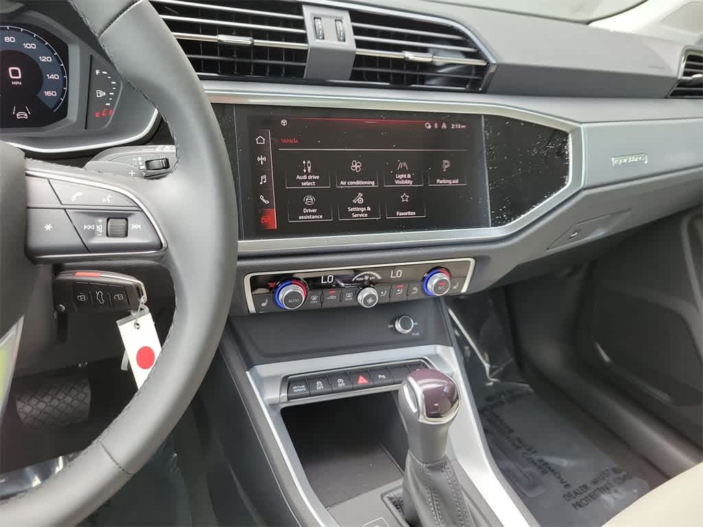 Thumbnail: 2025 Audi Q3 - 24