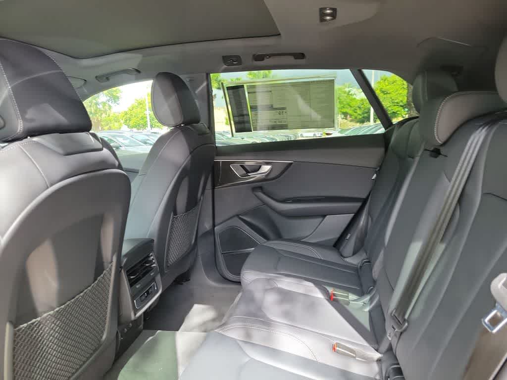 Thumbnail: 2026 Audi Q8 - 12