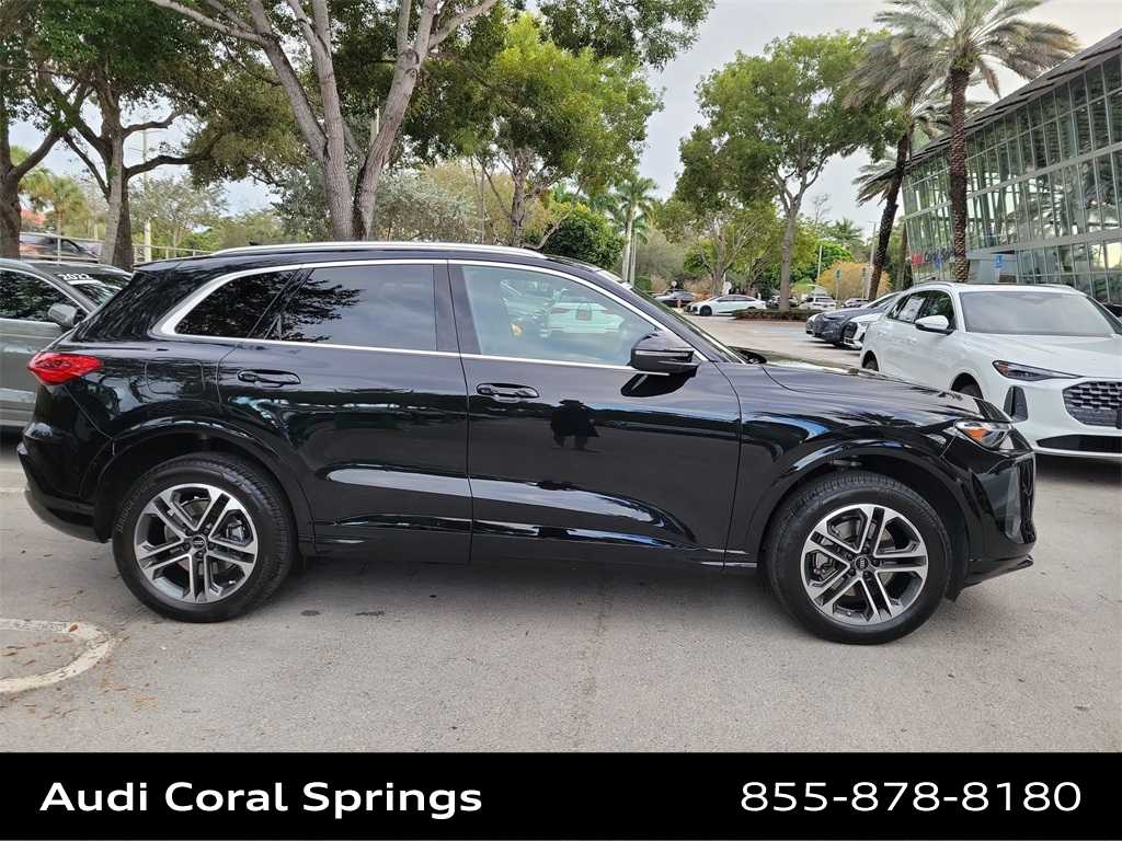 Thumbnail: 2025 Audi Q5 - 9