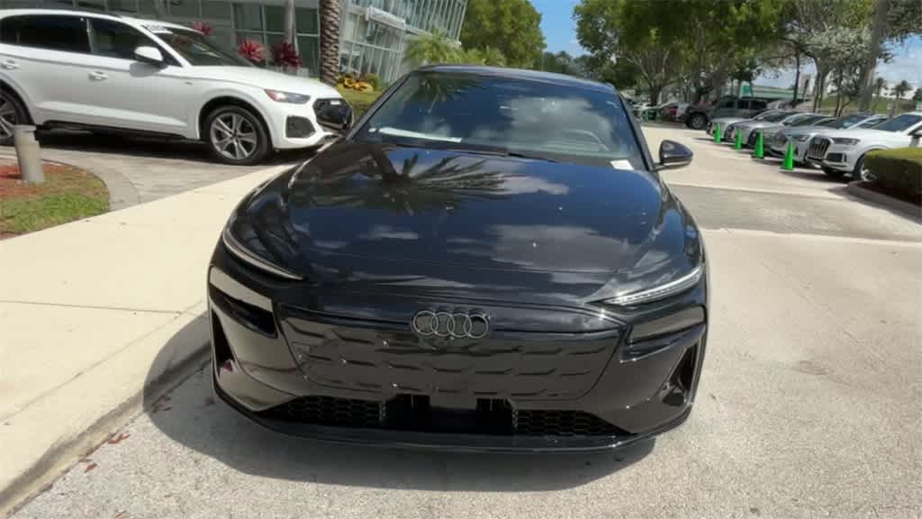 Thumbnail: 2025 Audi e-tron S - 3