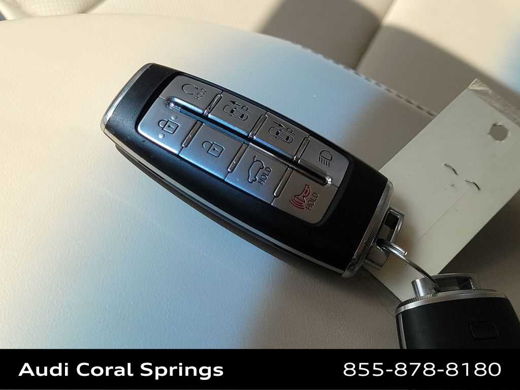 Thumbnail: 2022 Genesis GV70 - 28