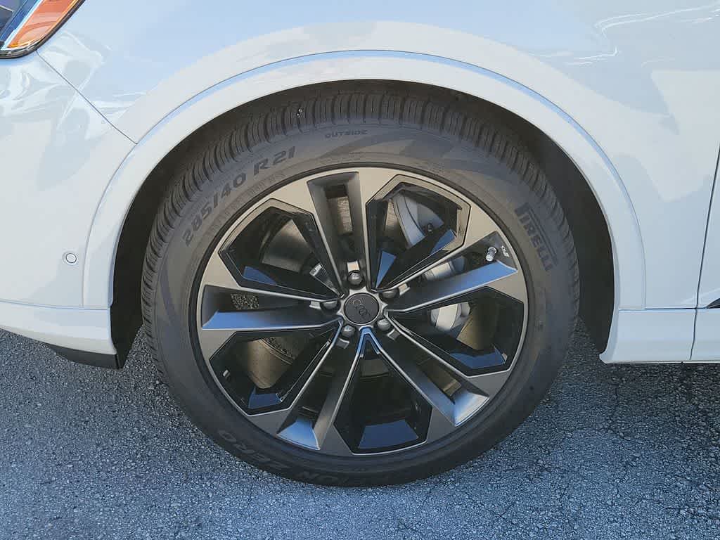 Thumbnail: 2026 Audi Q7 - 8