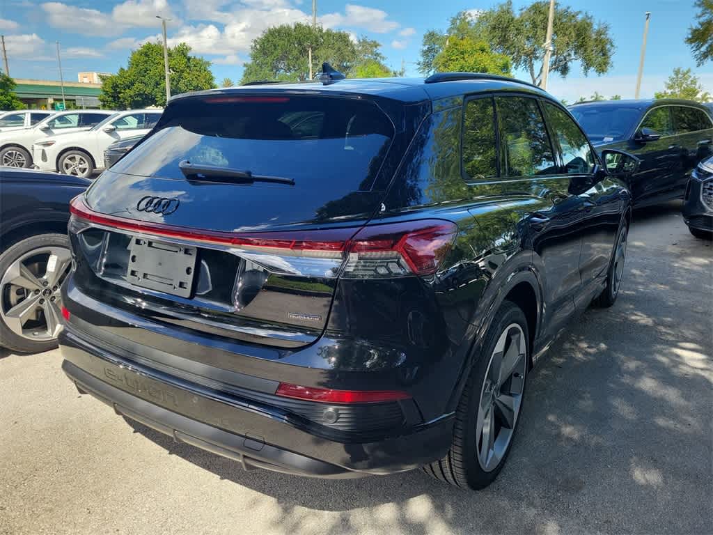 Thumbnail: 2026 Audi Q4 e-tron - 4