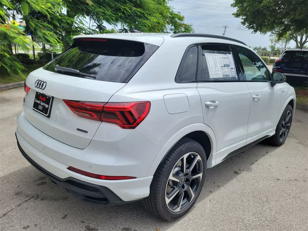 Thumbnail: 2025 Audi Q3 - 8