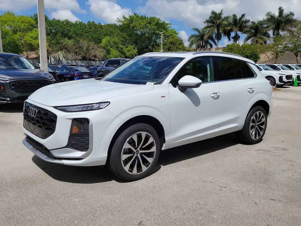 Thumbnail: 2026 Audi Q3 - 4