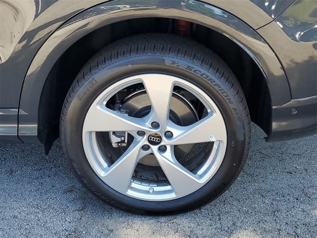 Thumbnail: 2025 Audi Q5 - 16