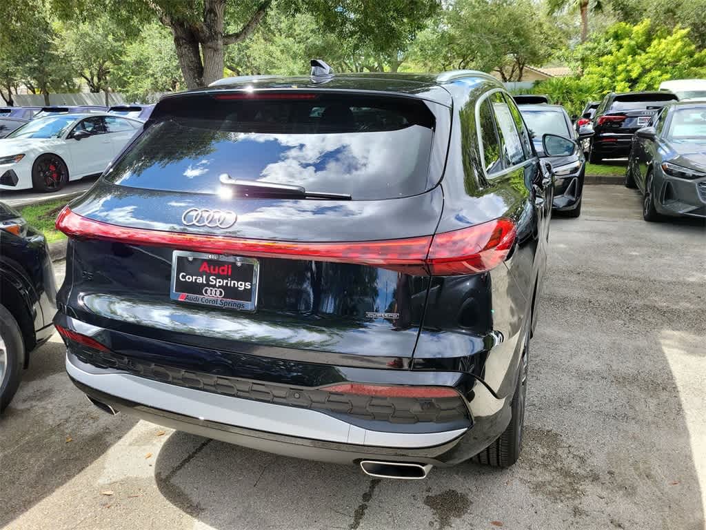 Thumbnail: 2025 Audi Q5 - 4