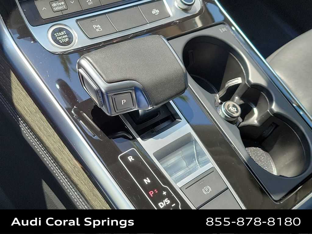 Thumbnail: 2023 Audi Q7 - 25