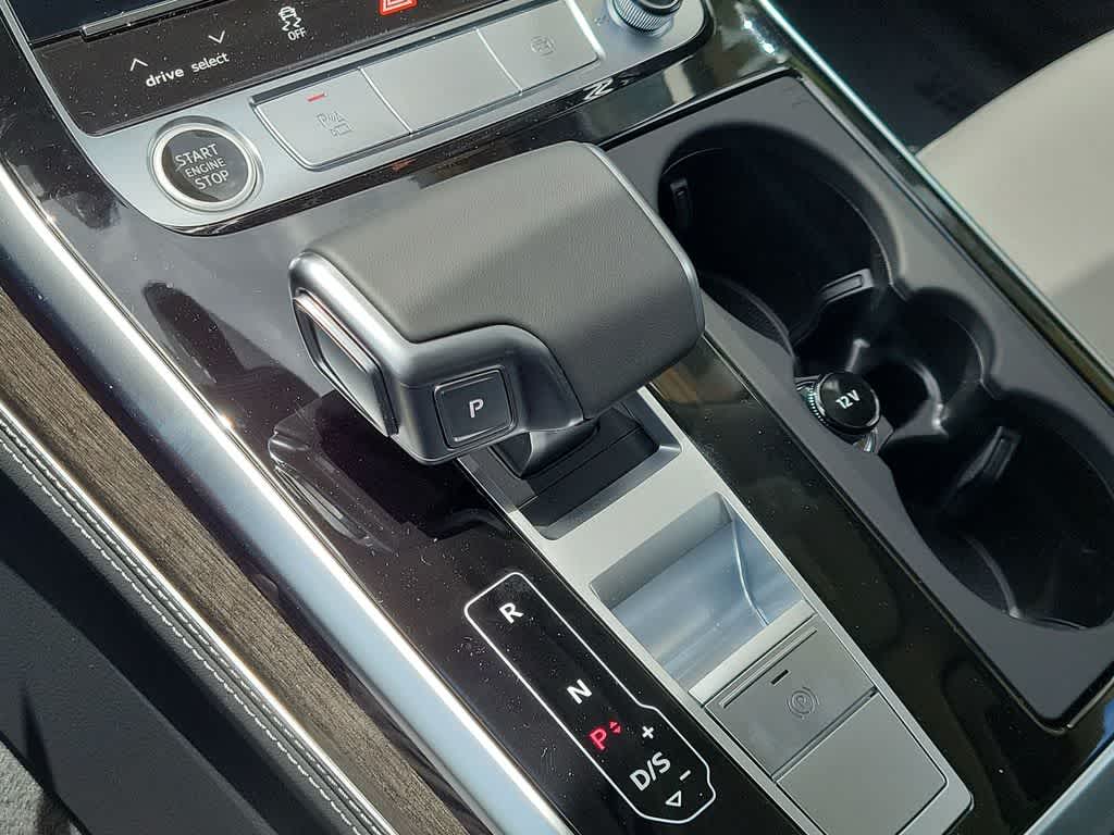 Thumbnail: 2026 Audi Q8 - 25