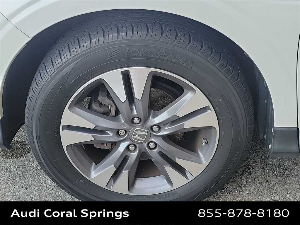 Thumbnail: 2015 Honda Crosstour - 21