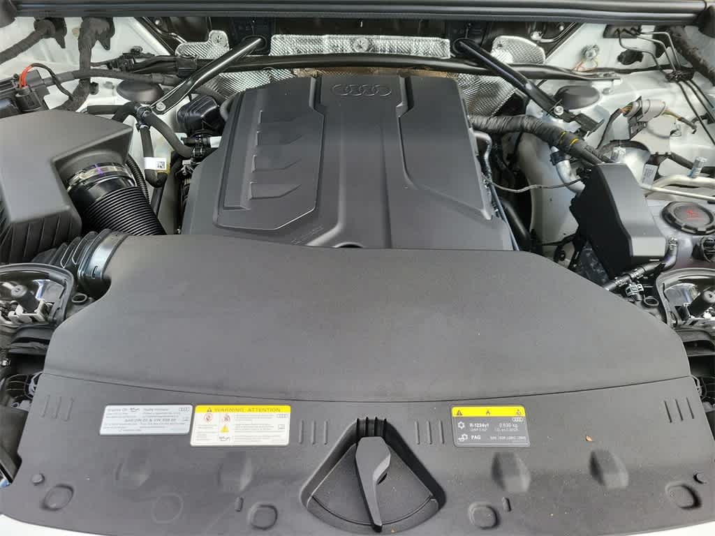 Thumbnail: 2025 Audi Q5 - 9