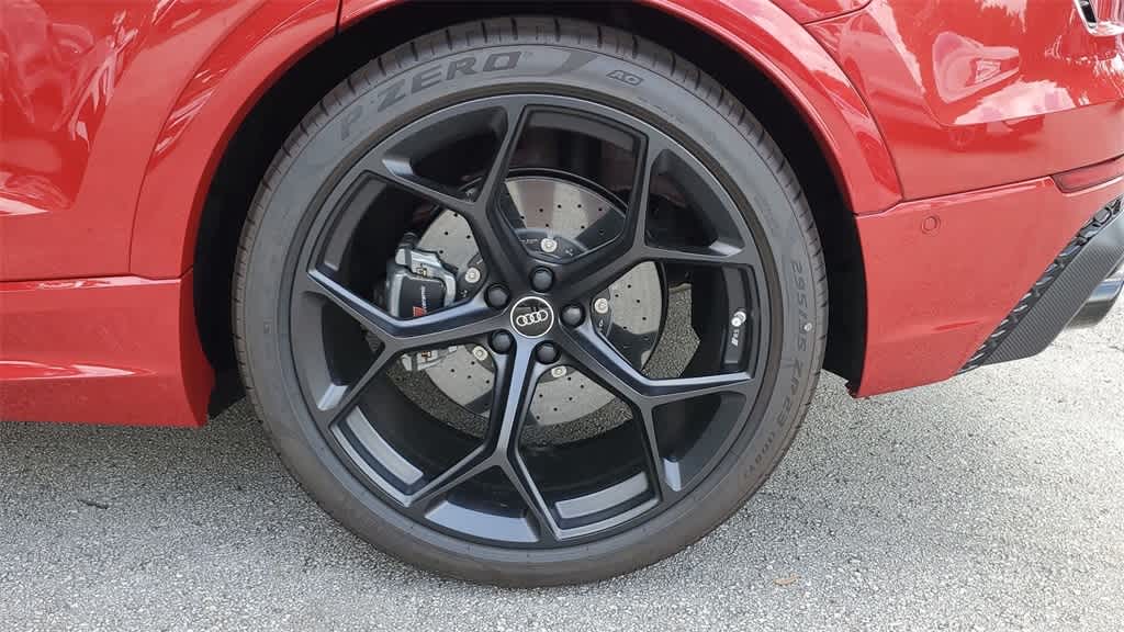 Thumbnail: 2025 Audi RS Q8 - 16