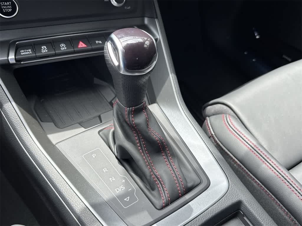 Thumbnail: 2025 Audi Q3 - 31