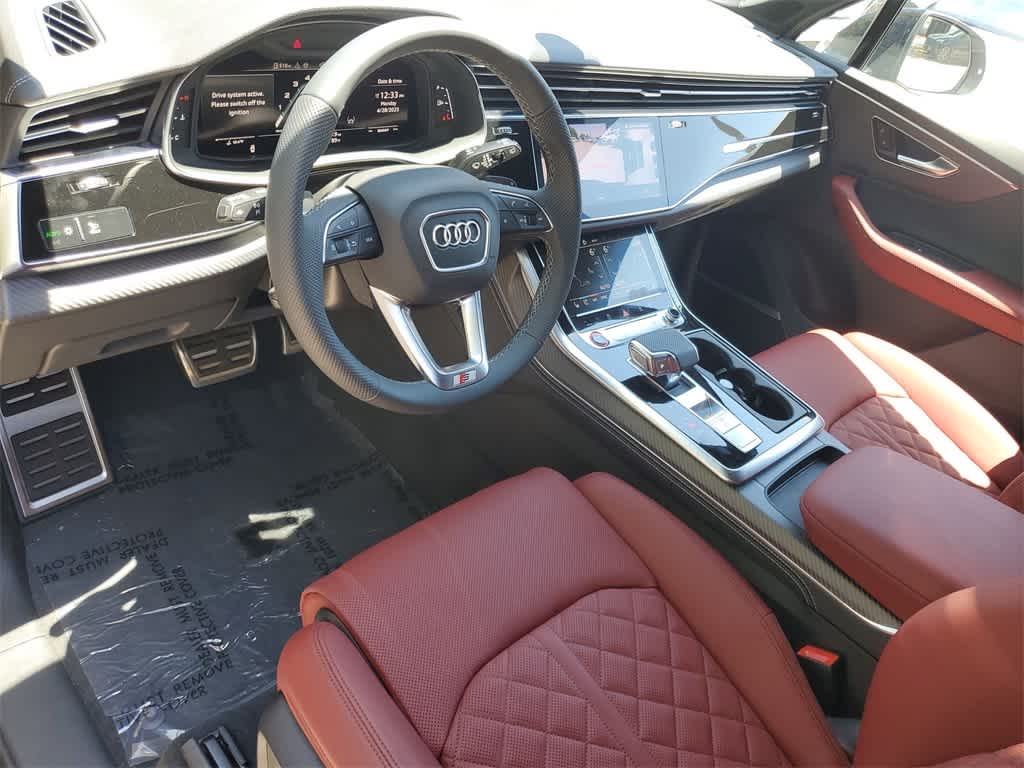 Thumbnail: 2025 Audi SQ7 - 10