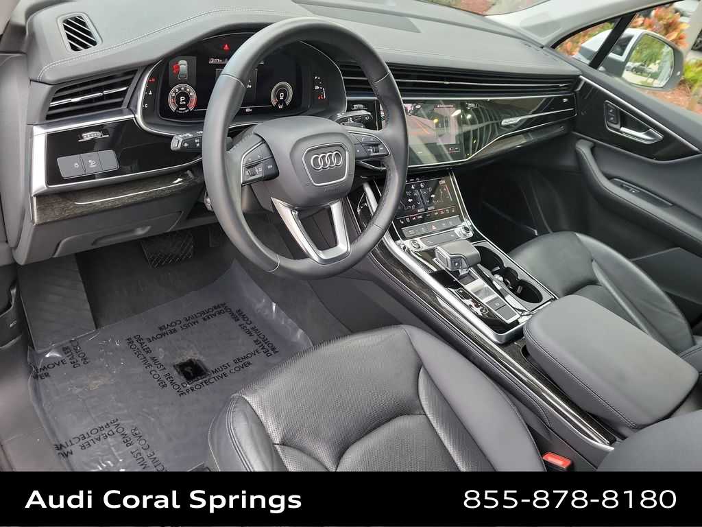 Thumbnail: 2023 Audi Q7 - 10