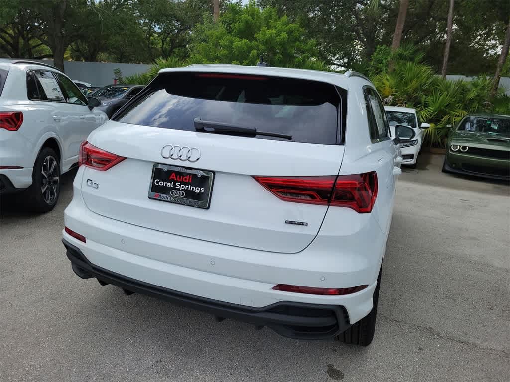 Thumbnail: 2025 Audi Q3 - 4
