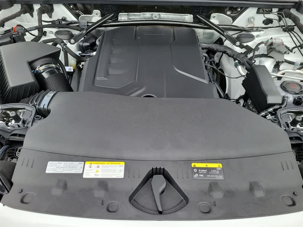 Thumbnail: 2025 Audi Q5 - 9