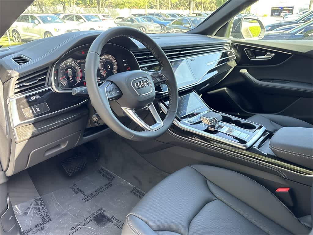 Thumbnail: 2025 Audi Q8 - 16