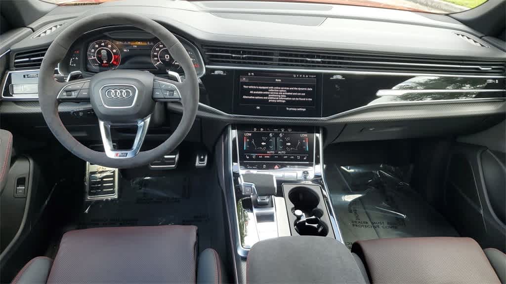 Thumbnail: 2025 Audi RS Q8 - 18