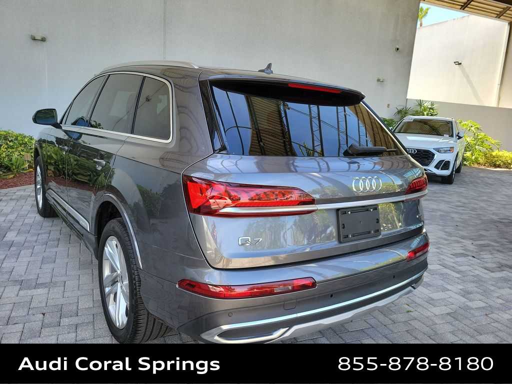 Thumbnail: 2023 Audi Q7 - 12