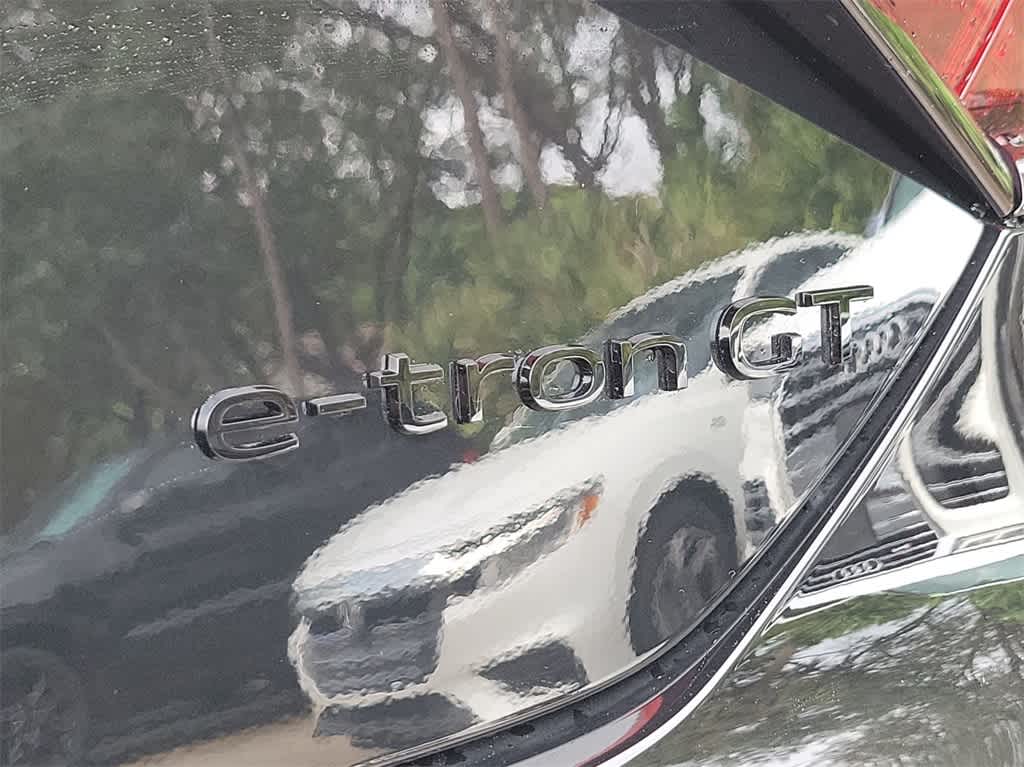 Thumbnail: 2025 Audi e-tron GT - 15
