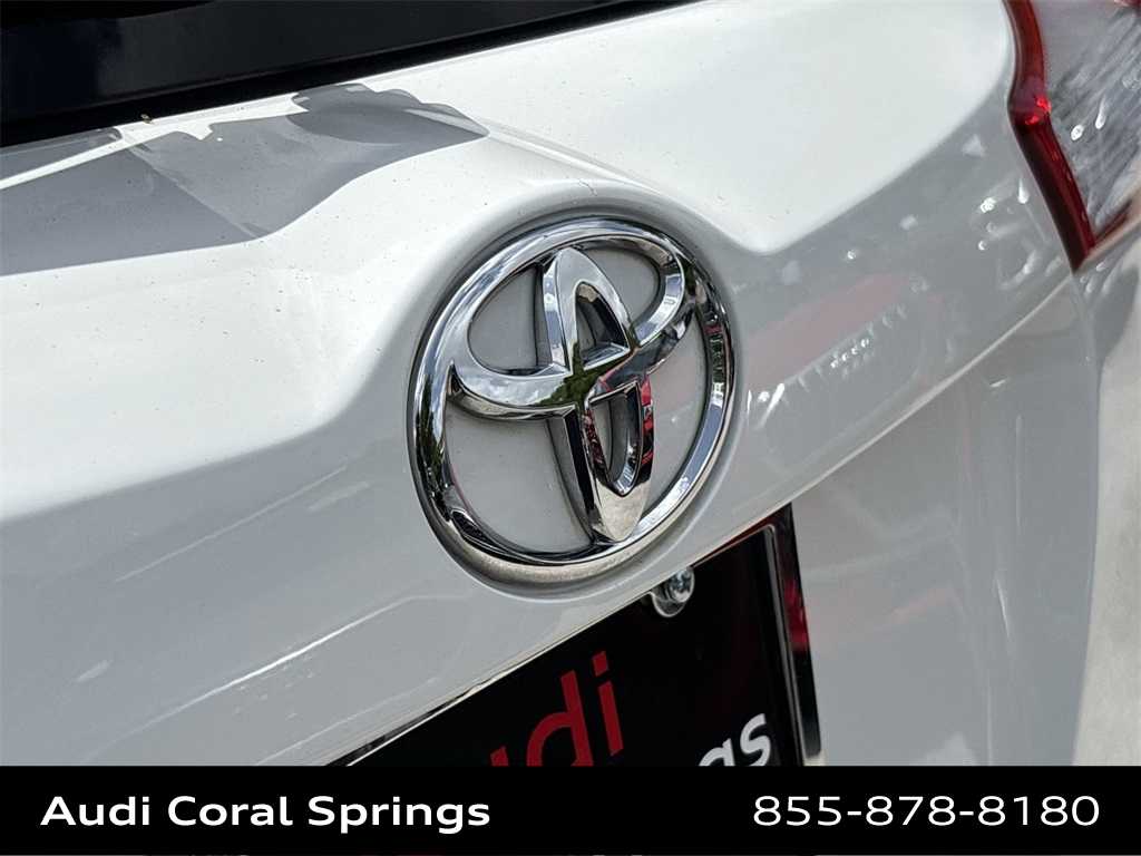 Thumbnail: 2015 Toyota RAV4 - 21