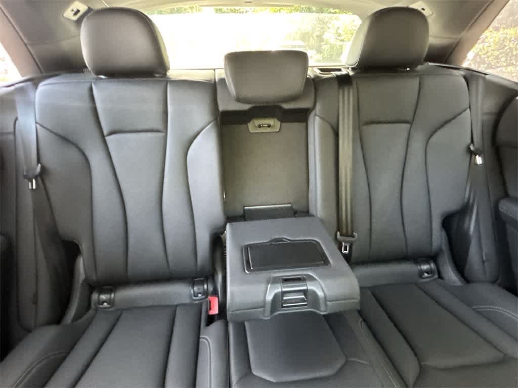 Thumbnail: 2025 Audi Q8 - 13