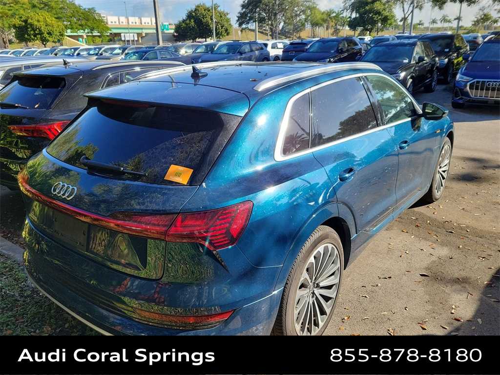 Thumbnail: 2019 Audi e-tron - 17