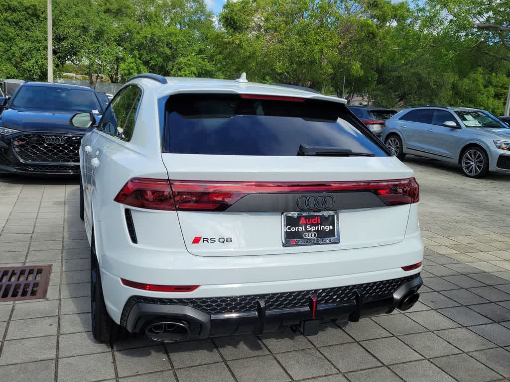 Thumbnail: 2026 Audi RS Q8 - 12