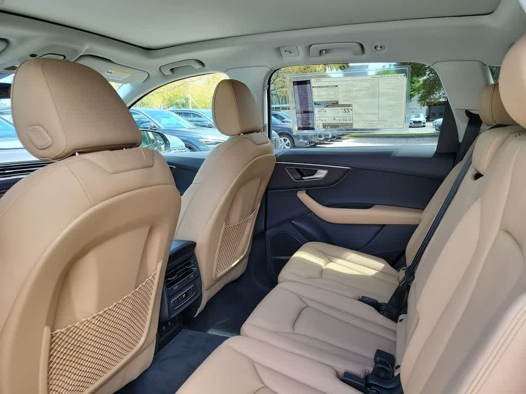 Thumbnail: 2026 Audi Q7 - 20